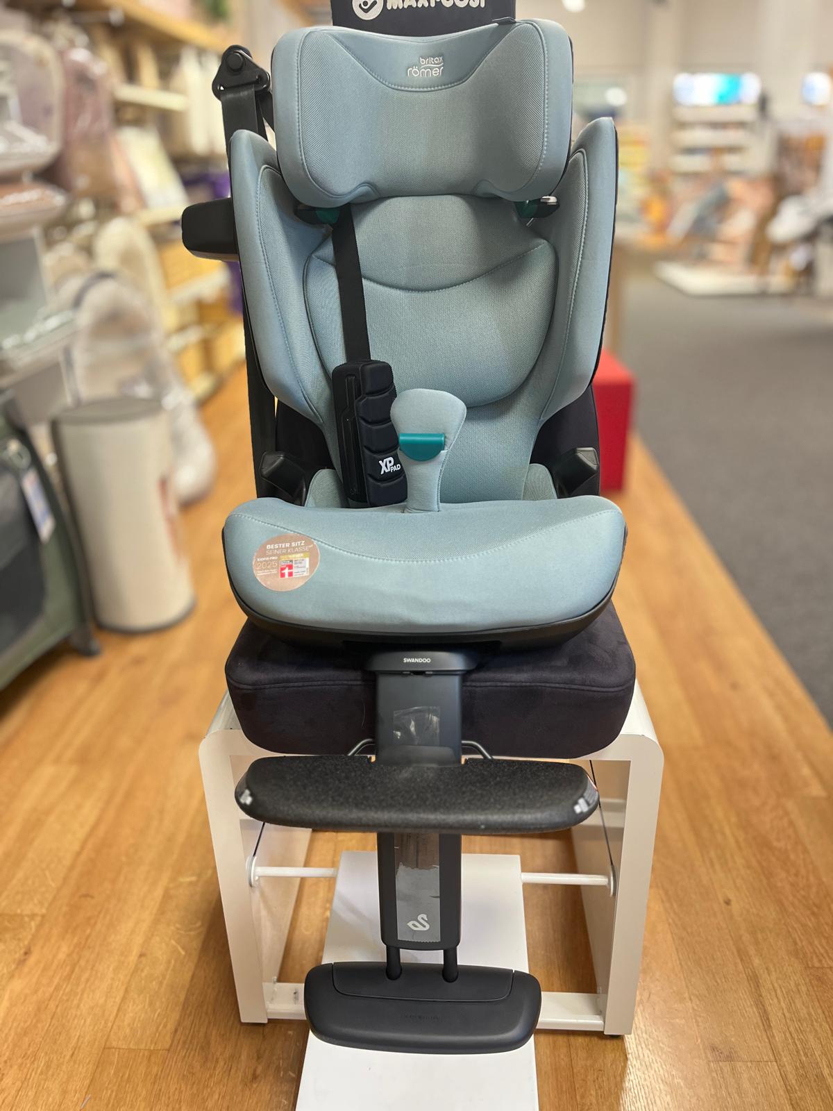 Swandoo Fußstütze mit Römer Kidfix